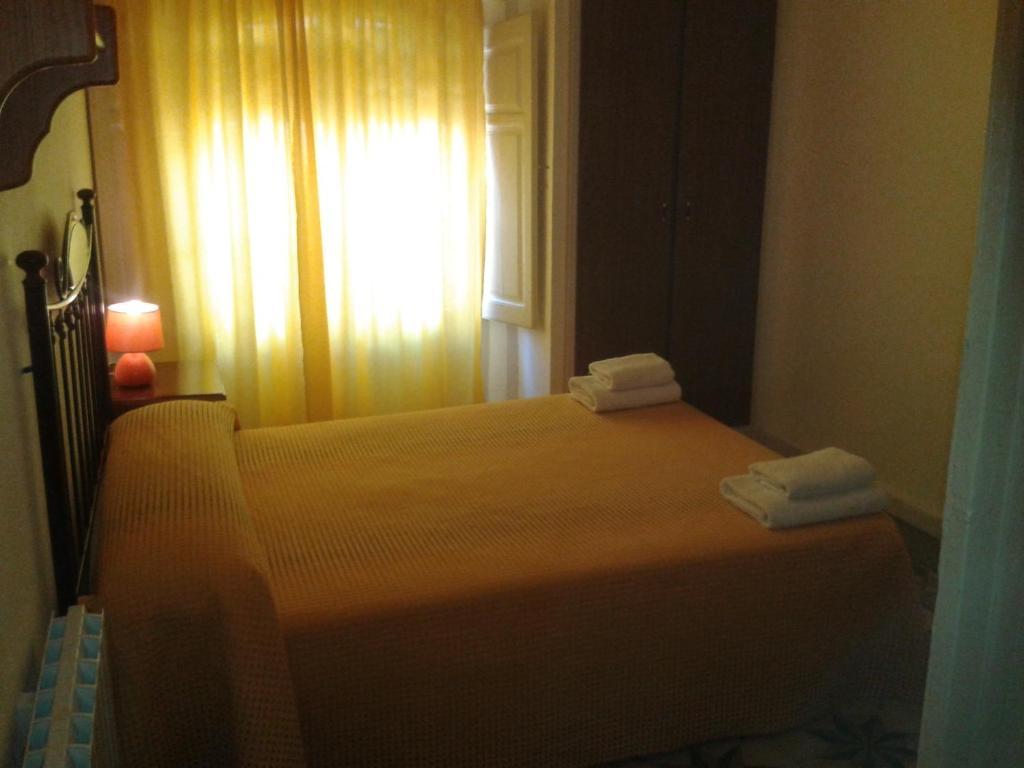 Hostal Santa Teresa Reus Eksteriør bilde