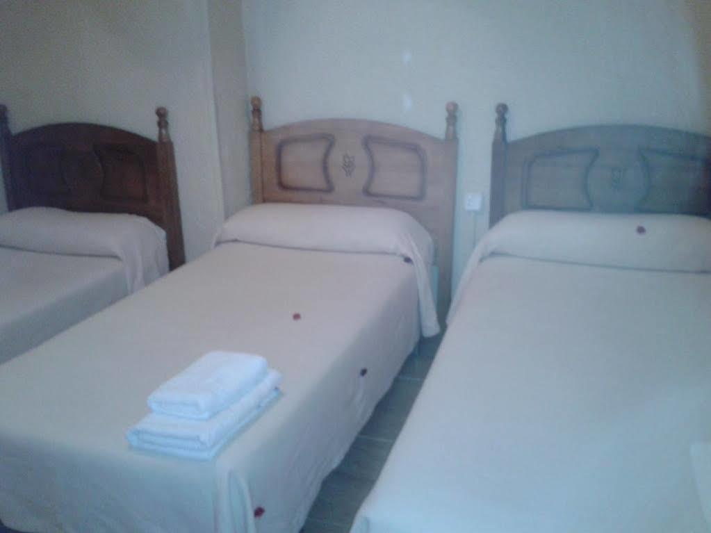 Hostal Santa Teresa Reus Eksteriør bilde
